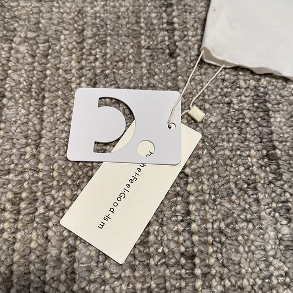 New Commense Leisure Button Down Crop Vest Top in White (Size S - Fits Like XS) - Picture 3 of 4